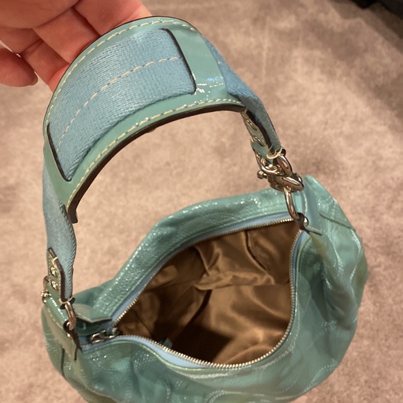 Coach patent leather hobo bag - Picture 5 of 7